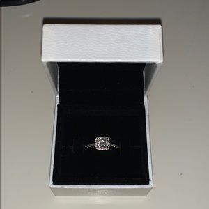 Pandora Ring